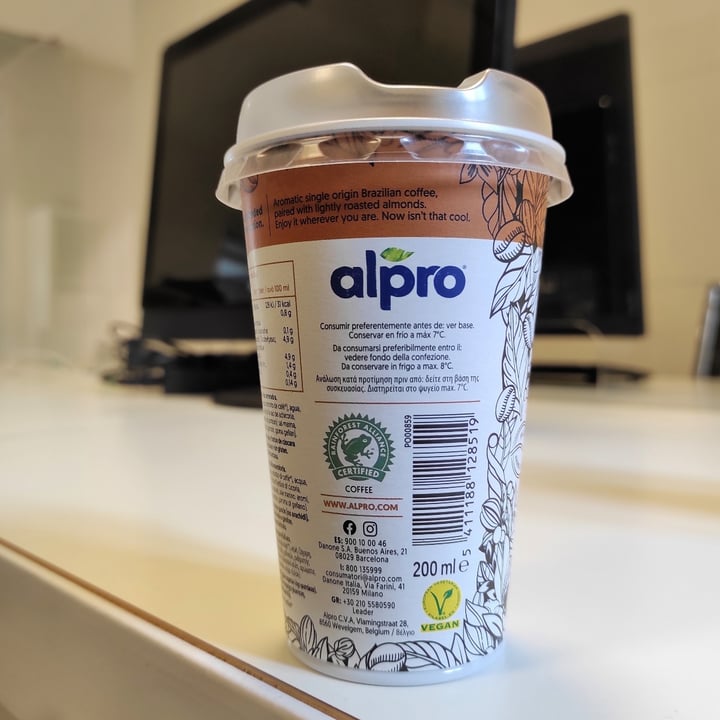 photo of Alpro Plant-based Baristas Almond/Mandel Caffe shared by @thekindseed on  18 Oct 2021 - review