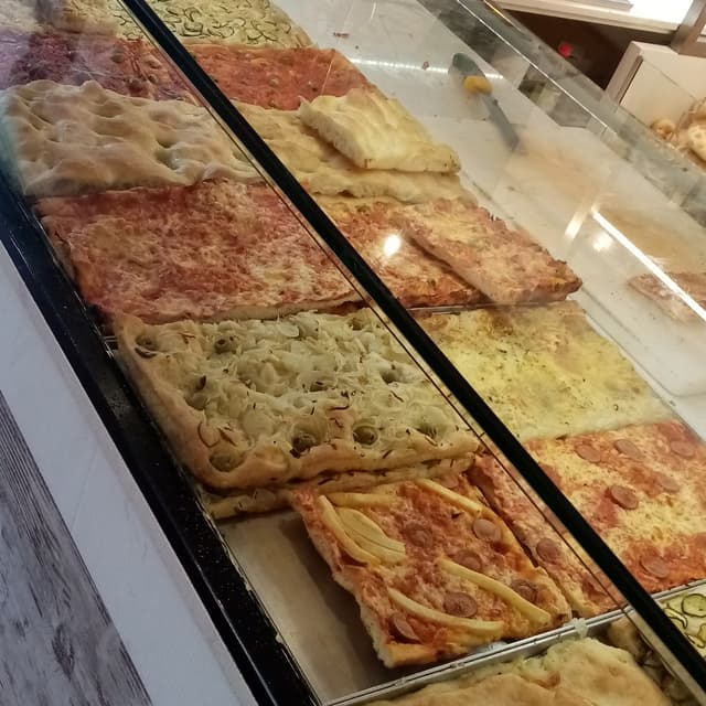 Photo of the dish “focaccia alle olive”