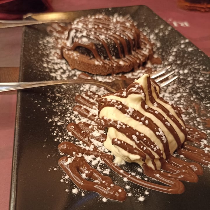 photo of Rifugio Romano Tortino al cioccolato shared by @vegangiorgy on  25 Jan 2022 - review