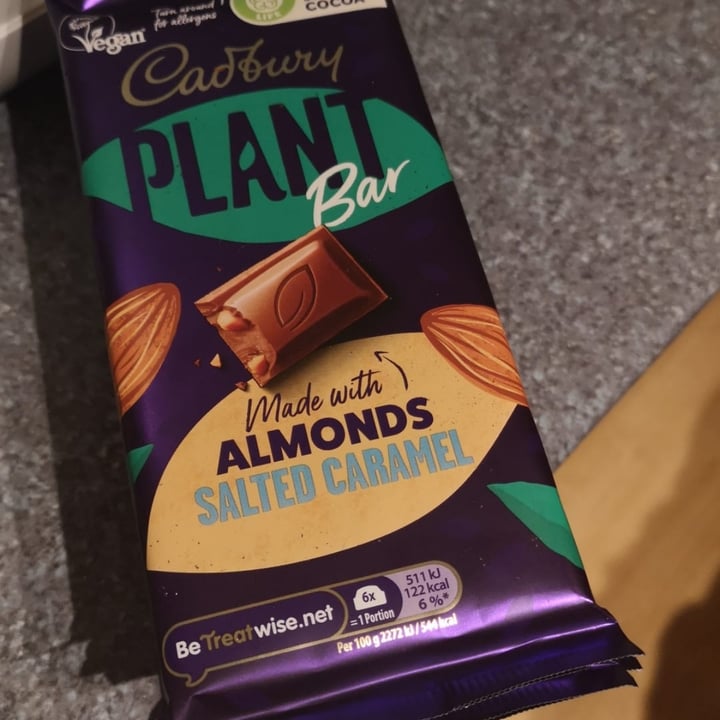 photo of Cadbury Plant Bar made with Almonds and Salted Caramel shared by @skito1987 on  02 Feb 2022 - review