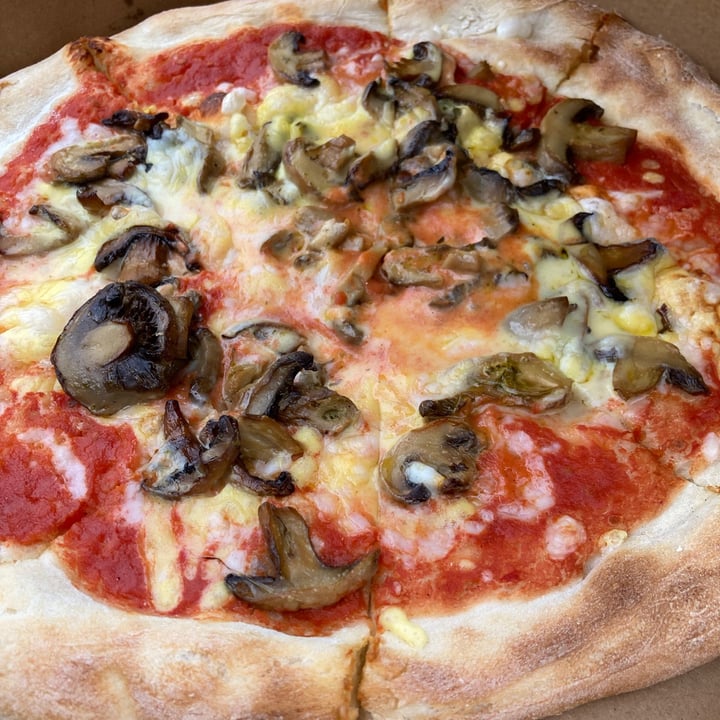 photo of La Bocca Pizza Kitchen Margherita With Mushrooms shared by @hollya113 on  04 Jul 2021 - review