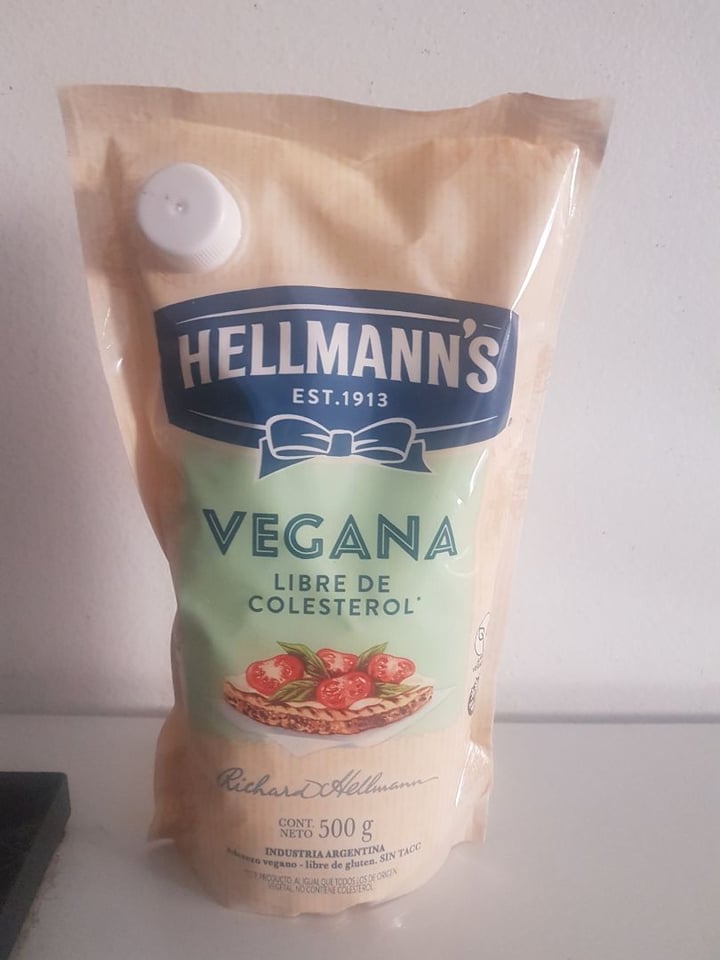 photo of Hellmann’s Hellman’s Vegan Mayonnaise shared by @femivegana on  02 Aug 2019 - review