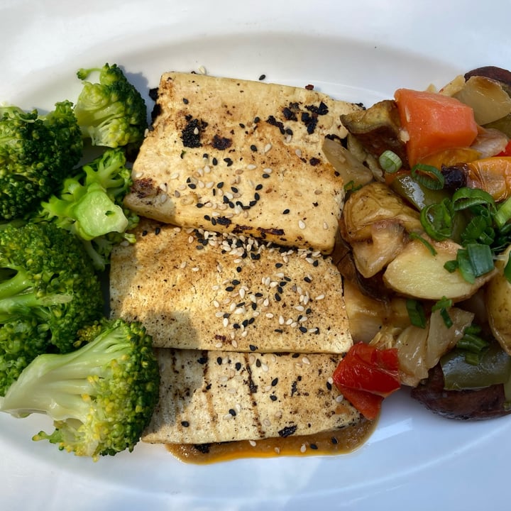 photo of Griller Tofu Con Vegetales shared by @melitres on  10 Oct 2021 - review