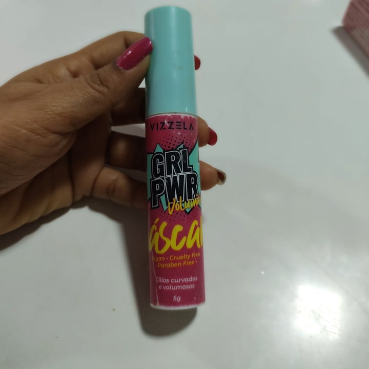 review photo of Vizzela Cosméticos GRL PWR máscara para pestañas shared by @rosangelapaula013 on 06 Jul 2021 - review