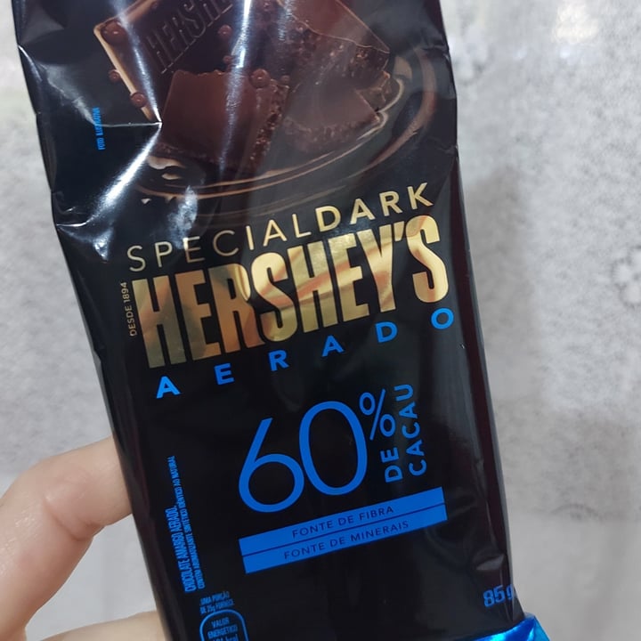 photo of Hershey's Special Dark Chocolate Aerado 60% de Cacau shared by @yarabastos on  06 Sep 2022 - review