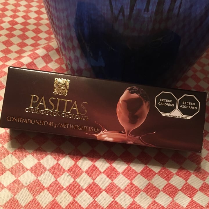 photo of Sanborns Pasitas con Chocolate Amargo shared by @gina90s on  02 Sep 2022 - review