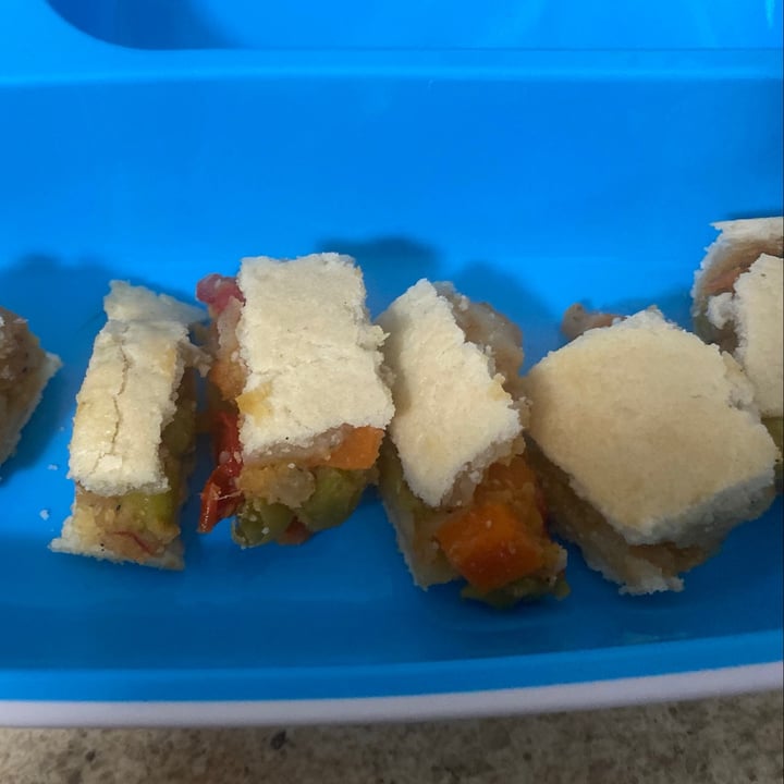 photo of Fiesta Empanada Veggie (Vegan) Empanada shared by @kendrachaotic on  09 Jun 2021 - review