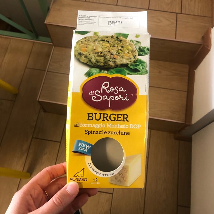 photo of Rosa di Sapori Burger Al Formaggio Montasio DOP shared by @cgiunta on  31 Jan 2022 - review