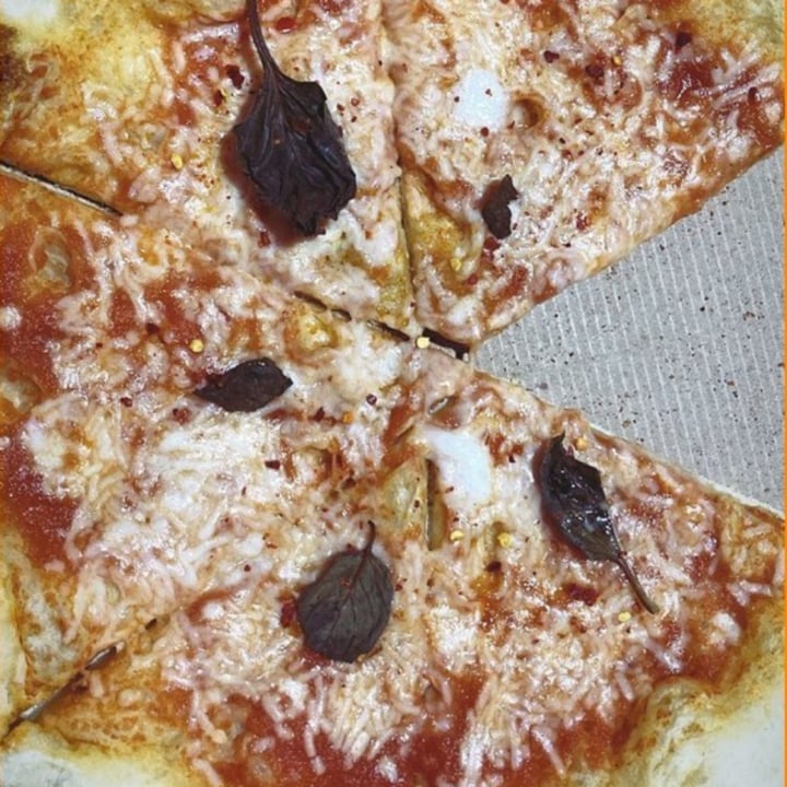photo of Herbívoro restaurante vegano Pizza Putanesca shared by @juanitamartinez on  20 Feb 2022 - review