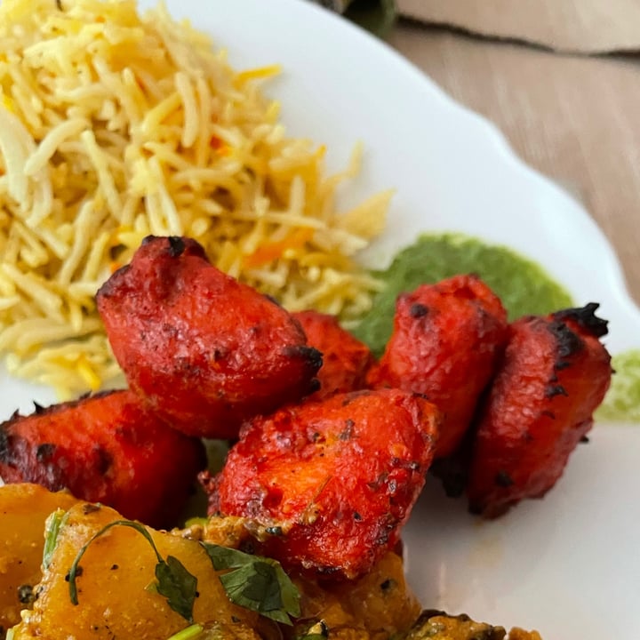 photo of Gokul Vegetarian Restaurant Chicken Tikka Masala shared by @laureguilbaud on  03 Jan 2021 - review