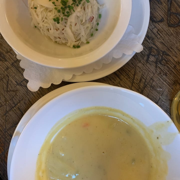 review photo of Hofbräuhaus München Potato Soup shared by @soleepepe on 23 Aug 2022 - review