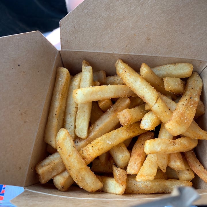 photo of Vegan Gator Food Truck Spicy Fries shared by @circeamerman on  23 Jul 2021 - review