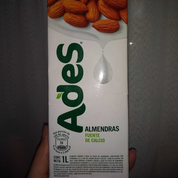 photo of Ades Leche de Almendras sabor Natural shared by @cele6s on  05 Jun 2020 - review