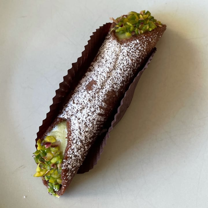 photo of Leccornie Cannolo al Pistacchio shared by @fbradaschia on  01 Oct 2021 - review