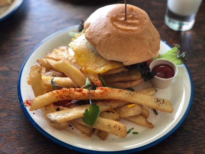 review photo of Portershed Specialty Café Breakfast Burger shared by @madmike on 19 Mar 2020 - review