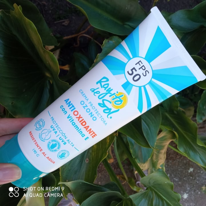 photo of Rayito de Sol Crema Protectora Ozono Antioxidante 50FPS shared by @renataissidora on  28 Oct 2021 - review