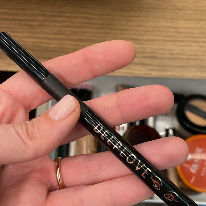 review photo of Clio Makeup Eyeliner DeepLove shared by @eleonoraerbetta on 11 Apr 2022 - review