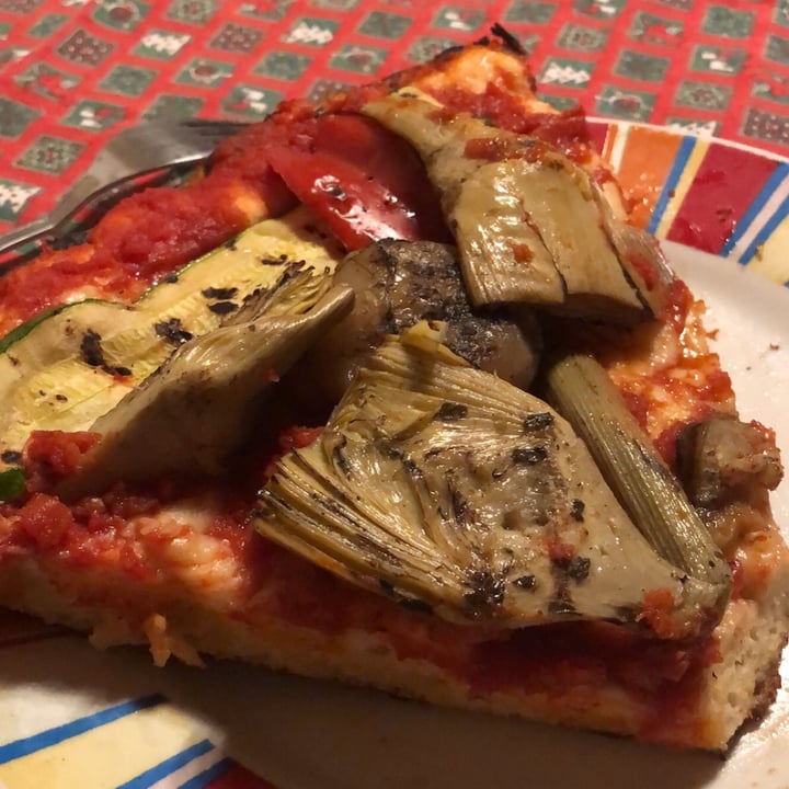 photo of Tre Corone Pizza alle verdure grigliate senza mozzarella shared by @benedettaa on  14 Mar 2022 - review
