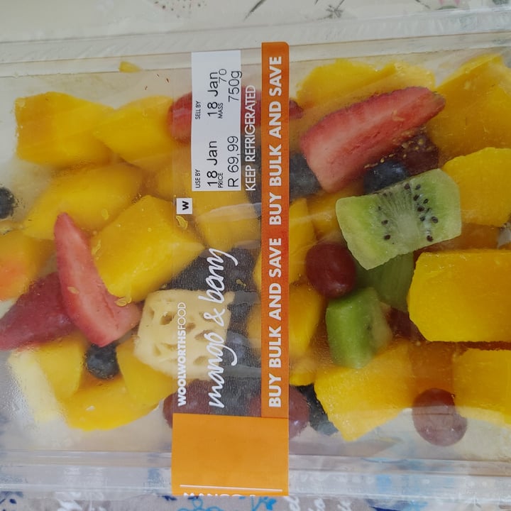 photo of Woolworths Food Mango & Berry Fruit Salad shared by @antionnette on  05 Nov 2021 - review