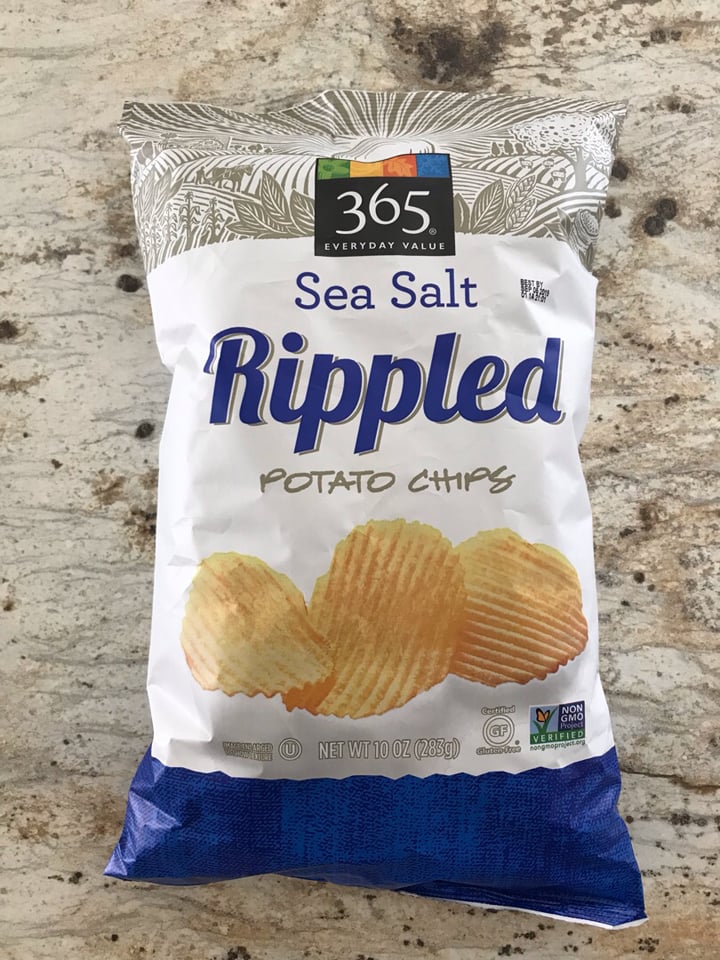 photo of 365 Whole Foods Market Sea Salt Rippled Potato Chips shared by @dianna on  19 Jun 2019 - review