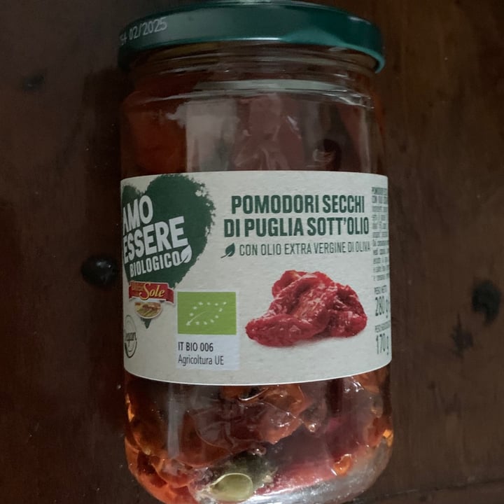 photo of Amo Essere Veg Pomodori secchi Sott'olio shared by @arpa61 on  15 Apr 2022 - review