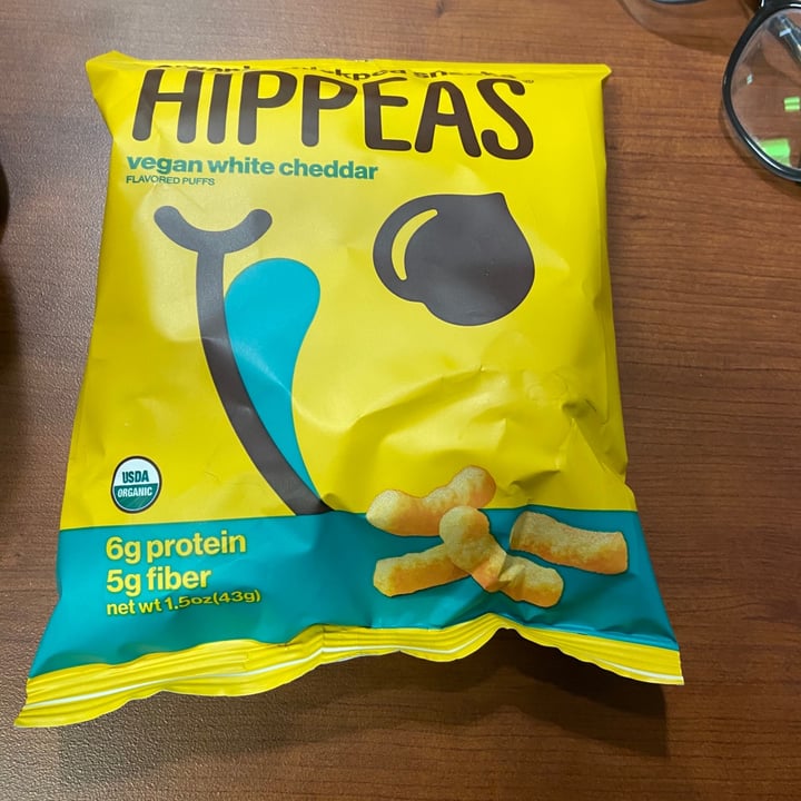 review photo of Hippeas Vegan White Cheddar Organic Chickpea Puffs shared by @findingbleu on 22 Dec 2020 - review