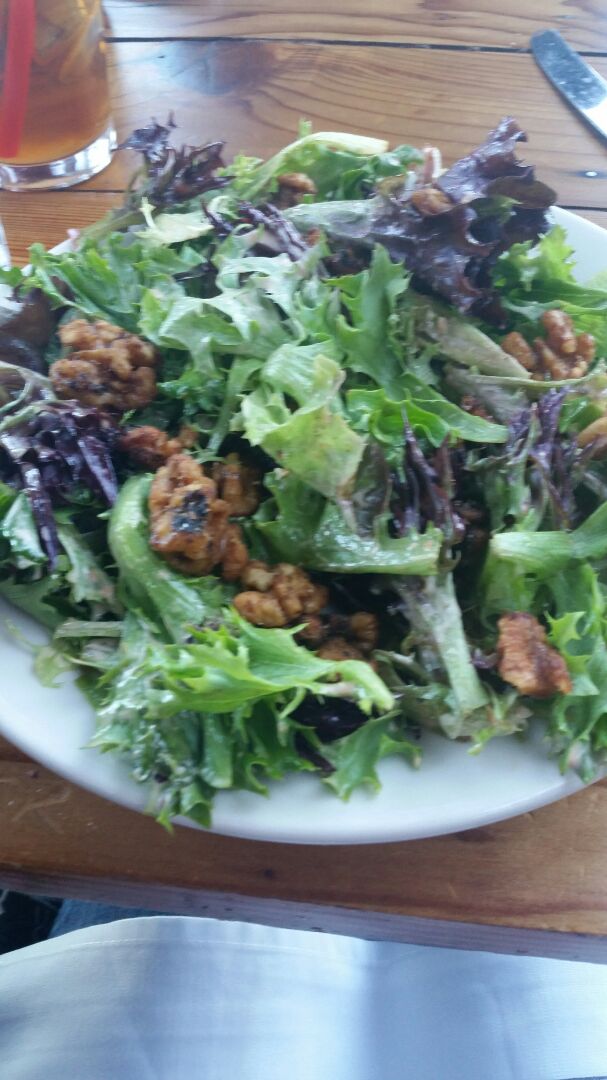 review photo of Gar Woods Grill & Pier House Salad shared by @kristnsanse on 01 Oct 2018 - review