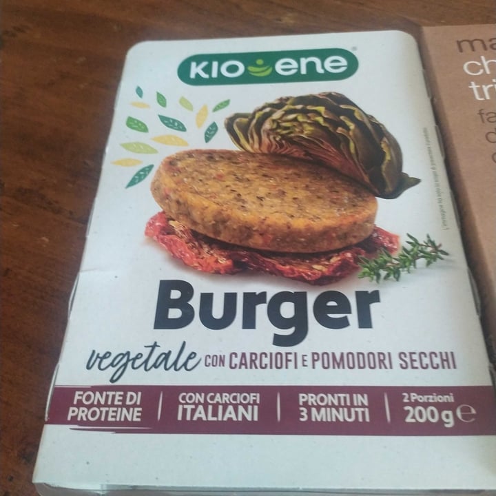 photo of Kioene Burger ai carciofi e pomodori secchi shared by @pieraravi on  03 Oct 2022 - review