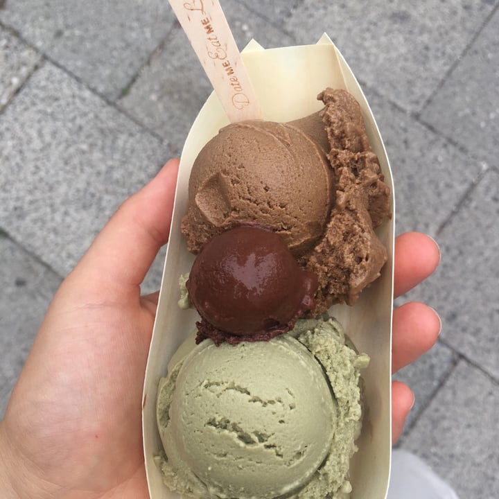 photo of iceDate - The vegan organic Eismanufaktur Coffee Break, Matcha and Dark Chocolate Ice Cream shared by @rosaa on  27 Aug 2020 - review
