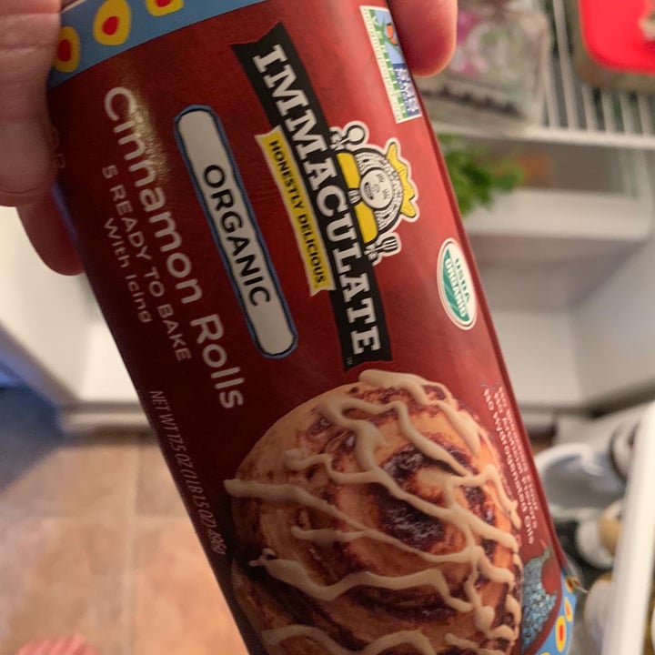 photo of Immaculate Cinnamon roll shared by @michkaikai on  27 Jun 2020 - review