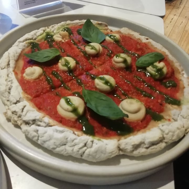 photo of Mudrá Pizza margarithe shared by @nanaesquivel on  28 Aug 2021 - review