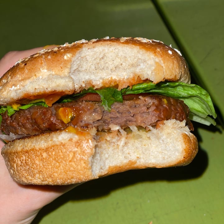 photo of BurgerFi Vegan Beyond Burger shared by @stefaniadapero on  13 Feb 2021 - review
