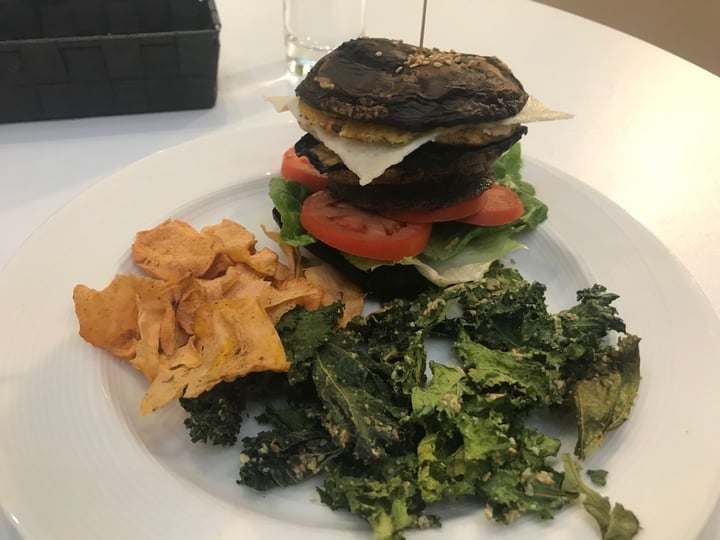 photo of Wholesome Savour Portobello Burger shared by @iloveplantssomuch on  21 Dec 2019 - review