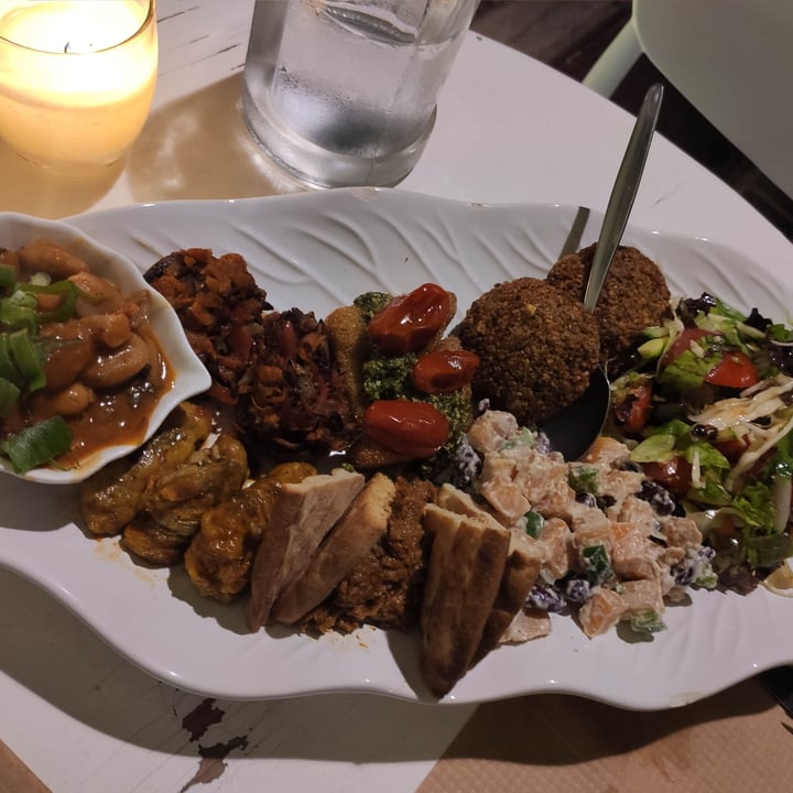 review photo of Pulse (Vegan-Vegetarian) Mezze board 2 shared by @lukinski8 on 11 Aug 2022 - review