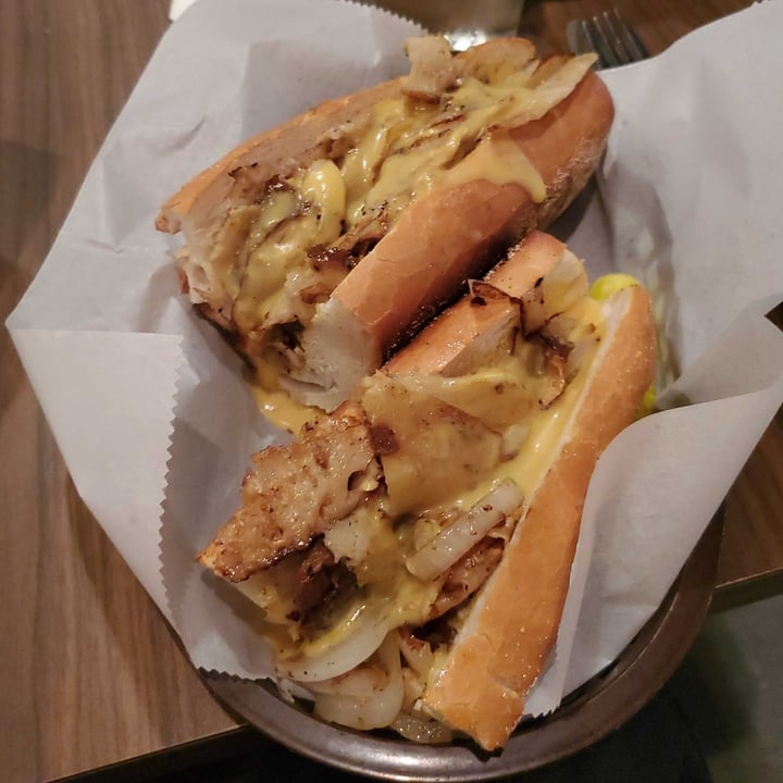 photo of Triangle Tavern Vegan Cheese Steak shared by @lucyfoxx on  18 Oct 2022 - review