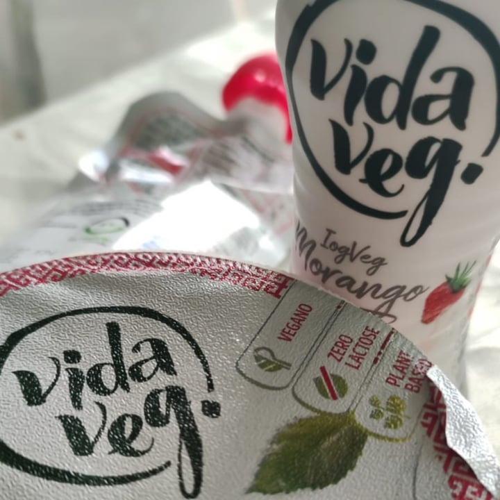 review photo of Vida Veg Iogurte De Morango shared by @joymir on 30 Apr 2022 - review