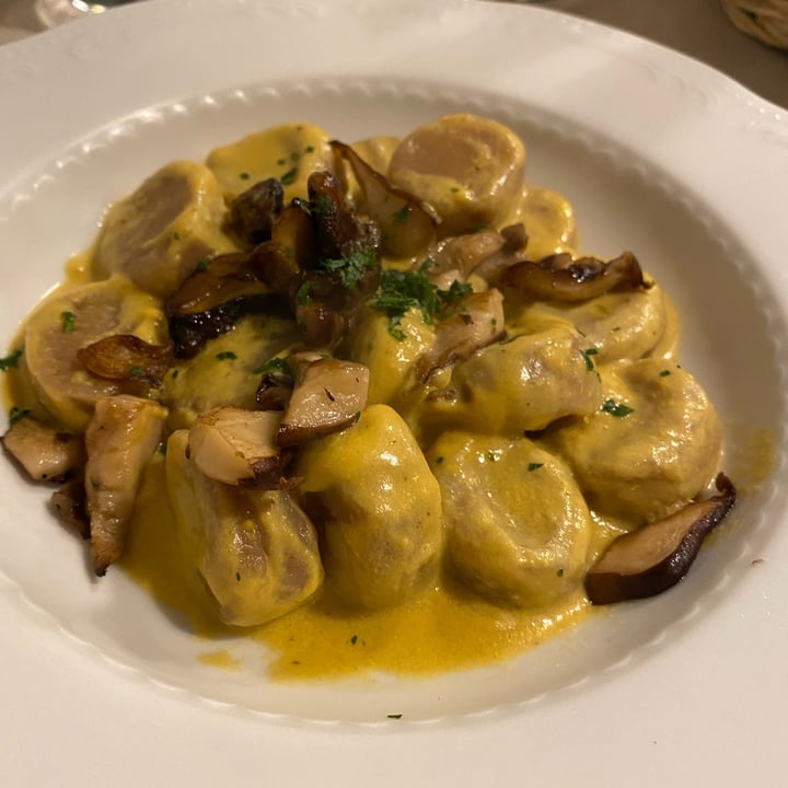 photo of Mezzaluna Gnocchi shared by @annaritaj on  27 Nov 2021 - review