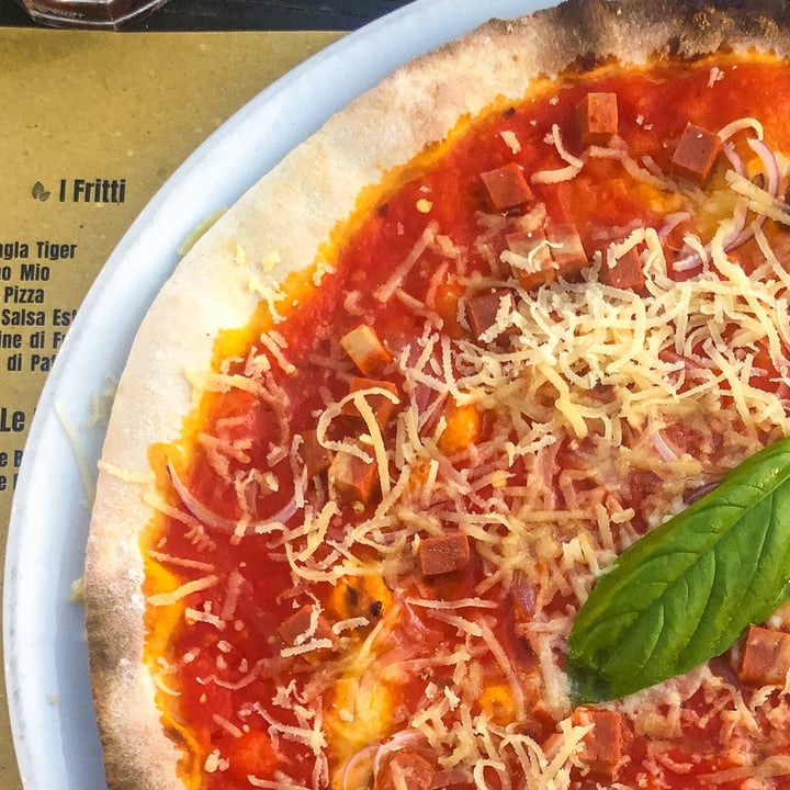 photo of Pizzeria Frontoni Vegan Amatriciana shared by @agnesecasc on  17 Aug 2021 - review