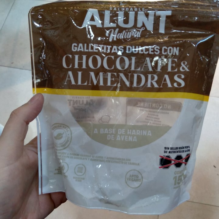photo of Alunt Saludable Galletitas Dulces Con Chocolate & Almendras shared by @ondavegan on  06 Feb 2022 - review