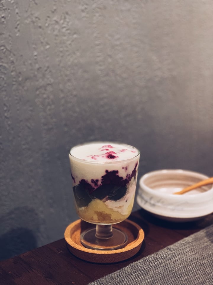 photo of Red Yen Coconut che with three colours shared by @thisisaconsciousmind on  17 Sep 2019 - review