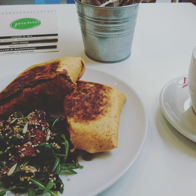 Photo of the dish “Crunchy Quinoa & Hummus Wrap”