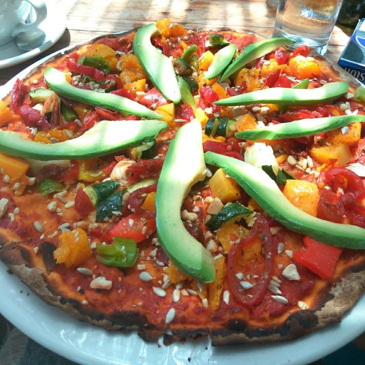photo of Camel Rock Restaurant Vegetable Pizza shared by @shanhart on  21 Jul 2020 - review
