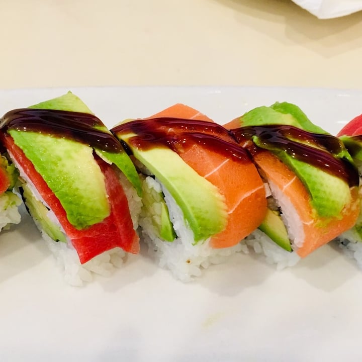 photo of VeGreen Vegetarian Fusion Restaurant Sushi shared by @mlpmucke on  02 Jun 2020 - review