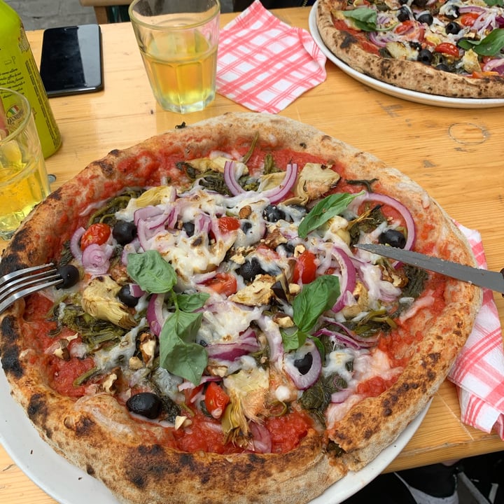 review photo of La Bottega della Pizza Vegan Pizza shared by @roxybru on 26 Sep 2021 - review