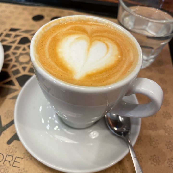 review photo of Rüya Coffee Store Cafe Con Leche De Almendras shared by @biancabruno on 04 Apr 2022 - review