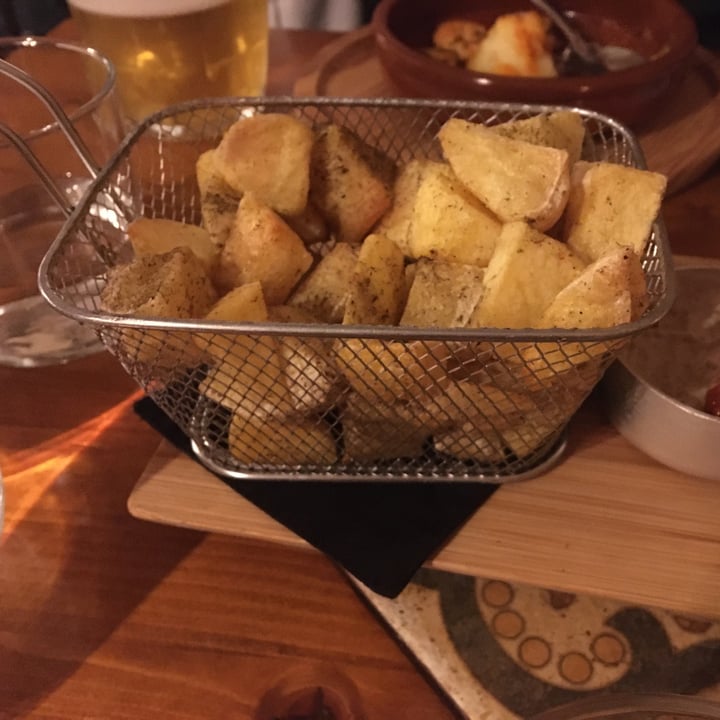 review photo of Ziryab Fusion Tapas Bar House patatas bravas shared by @animafragile85 on 30 Sep 2022 - review