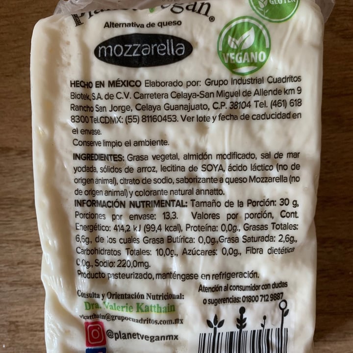 photo of Planet Vegan Mx Queso Mozzarella Bloque shared by @agl on  08 May 2020 - review