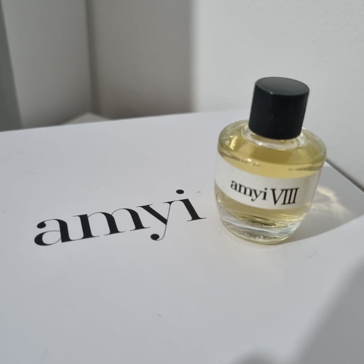 photo of amyi Perfume Amyi V shared by @isazanelatto on  11 May 2022 - review