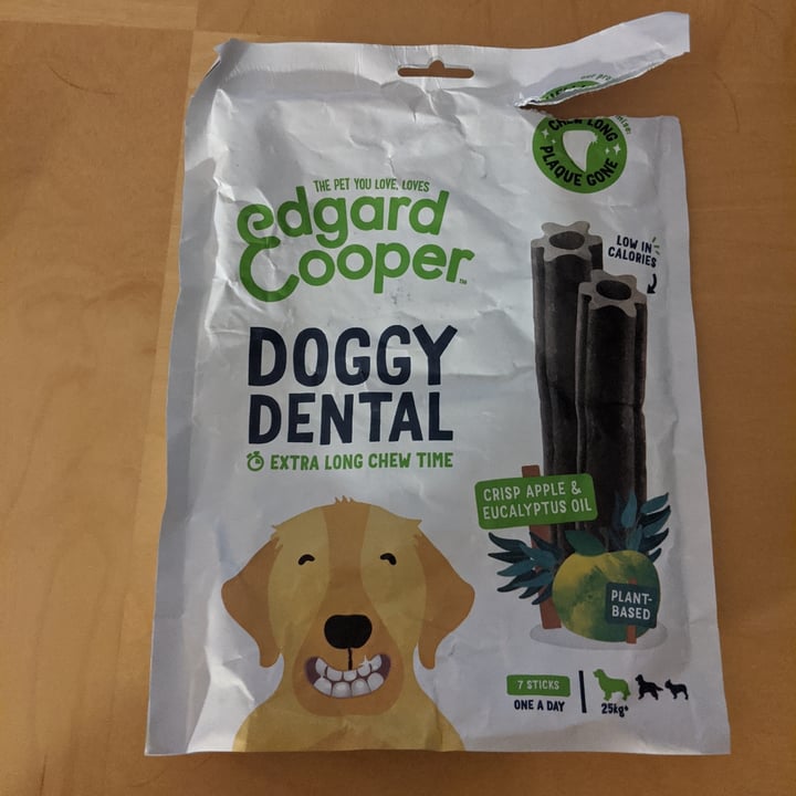 photo of Edgard & Cooper Stick dental perros Manzana y Eucalipto shared by @nyzeil on  11 Sep 2020 - review