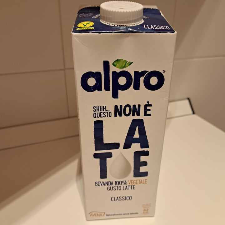 photo of Alpro This is Not Milk Classic Questo Non è Late Classico shared by @leva on  25 Nov 2022 - review